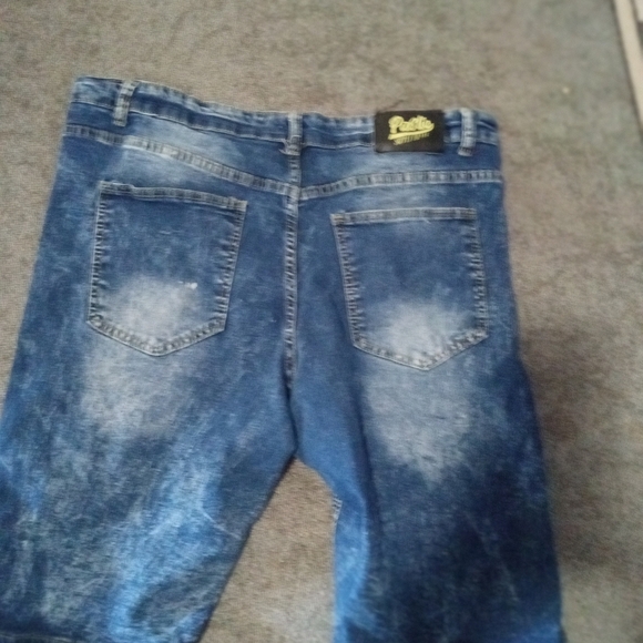 Public Supply Co distressed denim shorts, size 36 - Picture 3 of 4